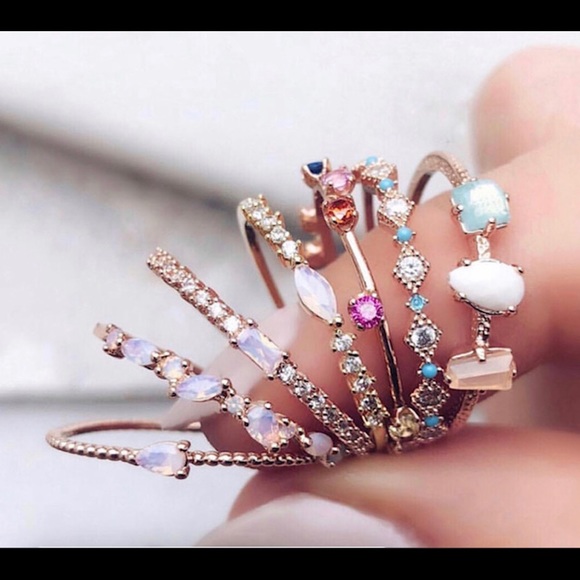 Dainty Three Stone Pastel Ring Silver-sz 6 or 7 - Picture 5 of 7